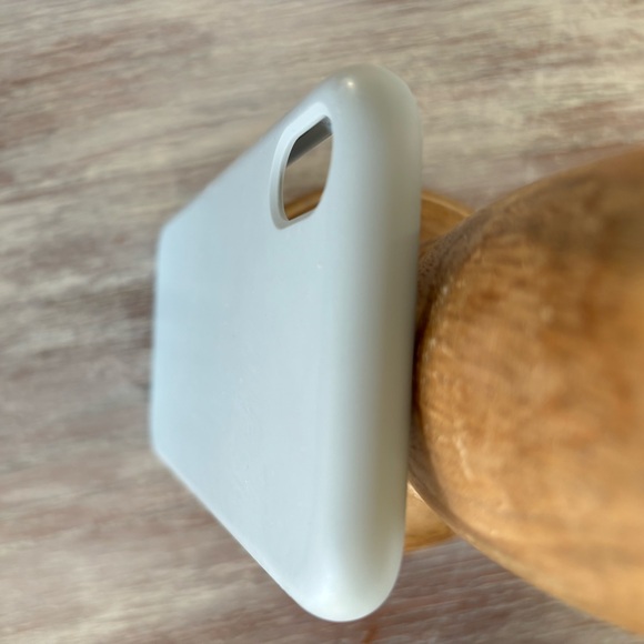 🌿 Otofly IPhone XR Silicon Cover - Picture 6 of 9